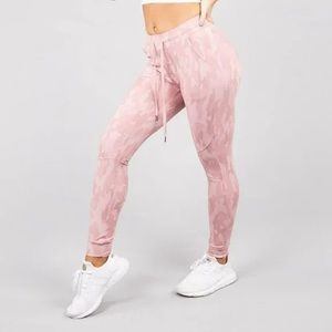 BuffBunny 2019 Collection Jasmine Jogger in Mauve Camo (BNWT)